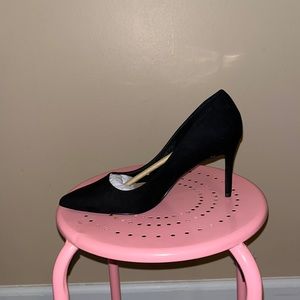 Size 8 Black Classic Heel; Never Been Worn